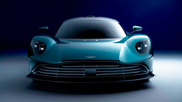 
            Aston Martin представил 950-сильный гиперкар Valhalla
        