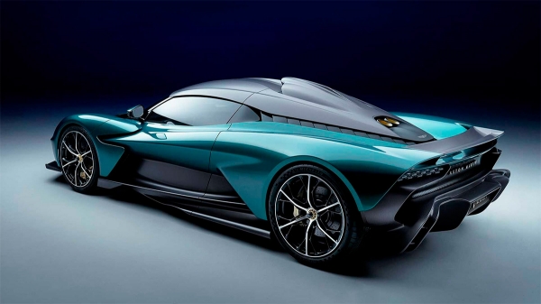 
            Aston Martin представил 950-сильный гиперкар Valhalla
        