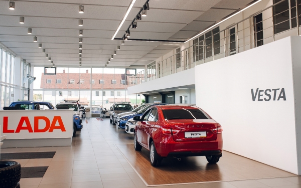 
            Продажи Lada в Европе в 2021 году упали на 35%
        