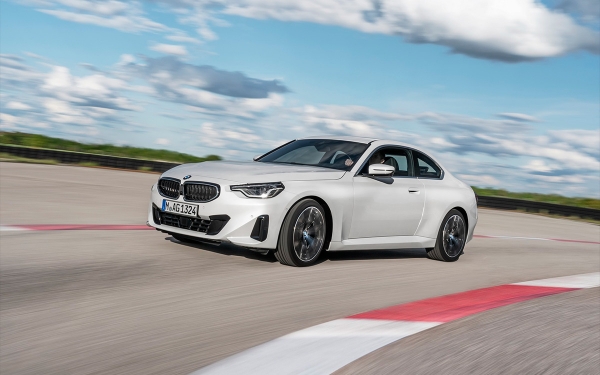 
            BMW представила новое купе 2-Series
        