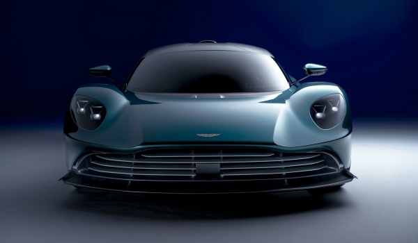 Aston Martin Valhalla полностью переделан: теперь мотор AMG