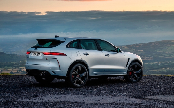 
            Jaguar назвал рублевую стоимость обновленного кроссовера F-Pace
        