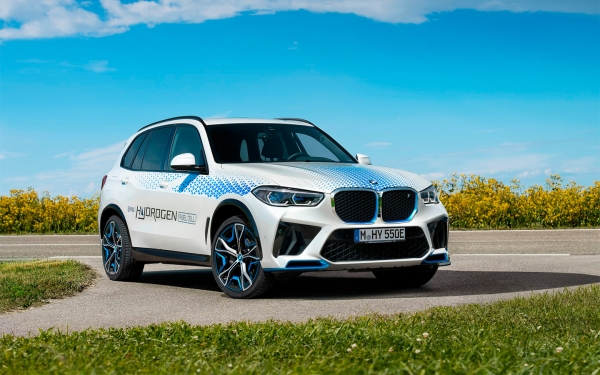 
            BMW представит в Мюнхене кроссовер X5 с 274-сильным водородным мотором
        