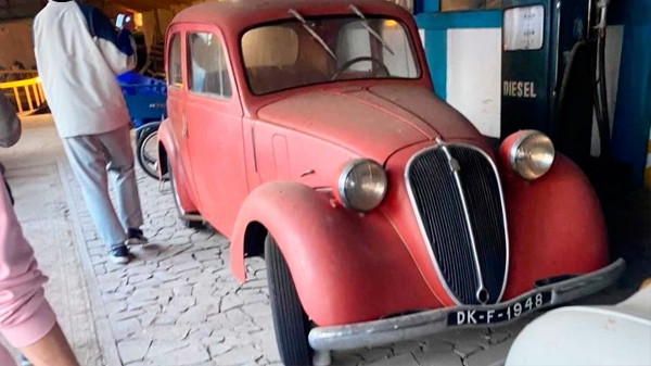 
            В Бразилии нашли заброшенный частный музей ретро-автомобилей. Фото
        
