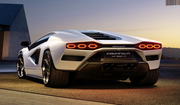 Представлен возрожденный Lamborghini Countach