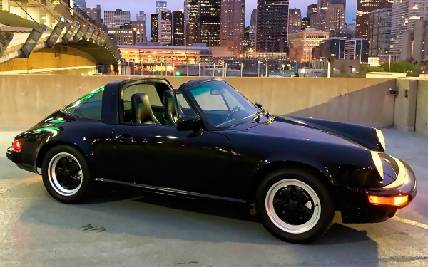 
            Porsche 911 Тома Круза выставили на аукцион. Фото
        