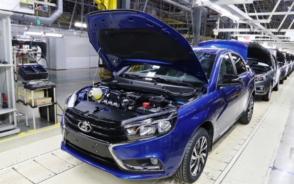 
            АвтоВАЗ приостановит производство на неделю из-за нехватки компонентов
        