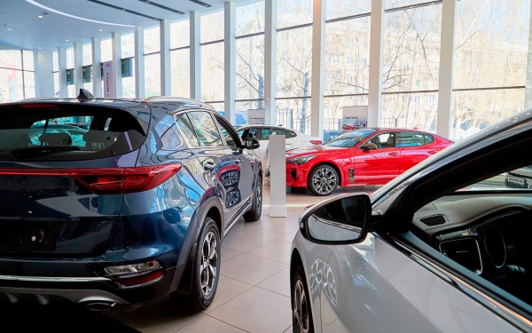 
            Цены на новые автомобили в России выросли на 12,5% за шесть месяцев
        