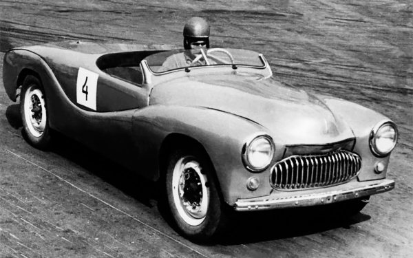 
            Скорость и стиль: 7 самых крутых спорткаров из СССР
        