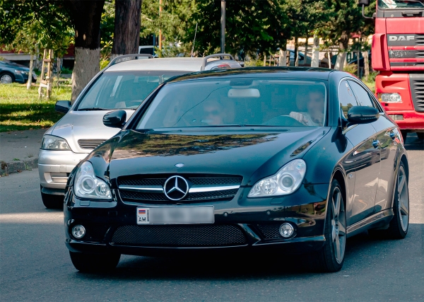 
            Покупка авто из Армении: нюансы, риски и реальные цены
        