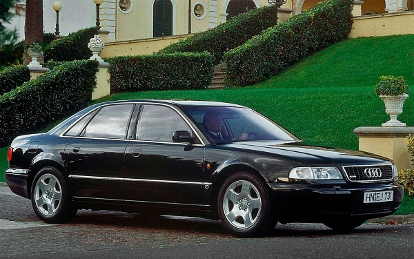 
            В России отправят на сервис четыре модели Audi из 90-х
        