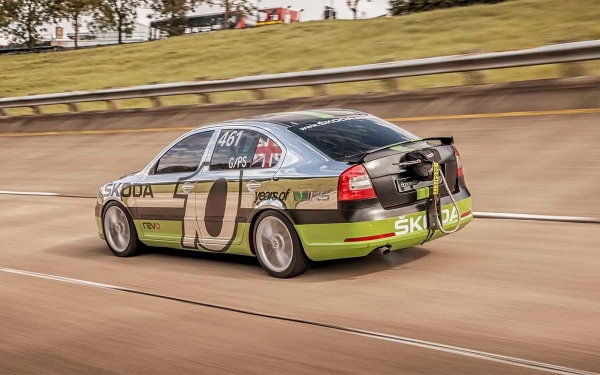 
            Skoda восстановила быстрейший автомобиль в своей истории
        
