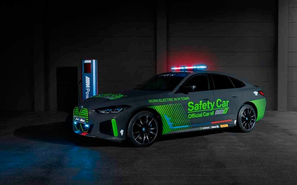 
            BMW выпустила свой первый электрический автомобиль безопасности
        