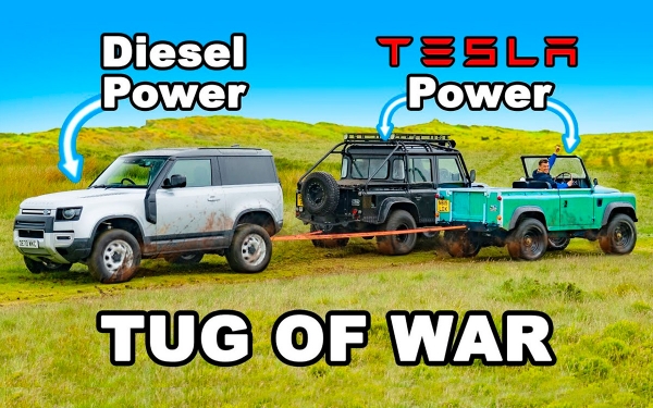 
            Видео: Land Rover Defender с мотором Tesla сыграл в перетягивание каната
        