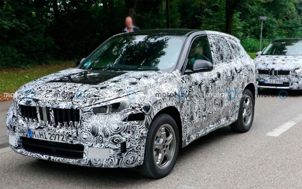 
            Компактный кроссовер BMW X1 нового поколения заметили на тестах. Фото
        