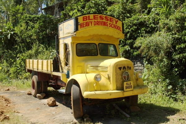 Колеса Шивы: рассказываем о грузовиках из Индии