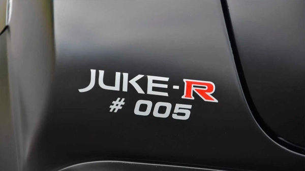 
            Редкий Nissan Juke с 700-сильным мотором продадут за €240 тыс.
        