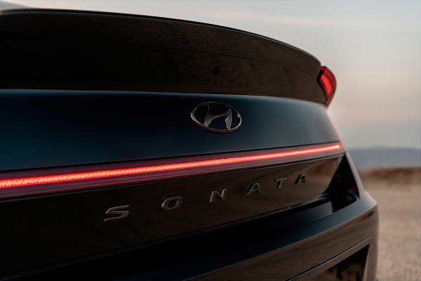 
            Hyundai посвятила спецверсию седана Sonata боевику о супергерое
        