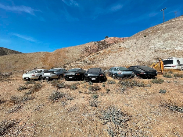
            В Калифорнии нашли кладбище автомобилей Porsche. Фото
        