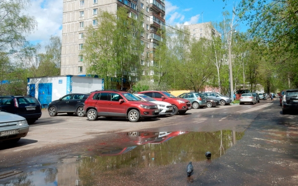 
            В Москве ГИБДД стала вешать на машины дорхенгеры. Что это и зачем
        