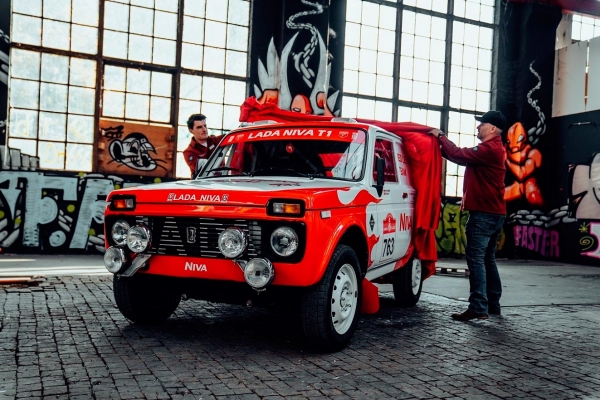 
            В Швейцарии представили Lada Niva из 80-х для ралли-рейда «Дакар»
        