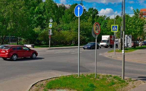 
            Штраф 5000 рублей или лишение: что нужно знать о запрещающих знаках
        
