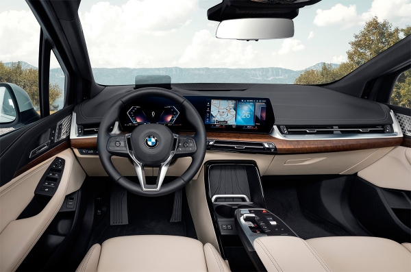 
            BMW представила компактвэн BMW 2-Series Active Tourer нового поколения
        