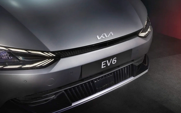 
            Kia рассказала о новом 325-сильном кроссовере EV6 для России
        