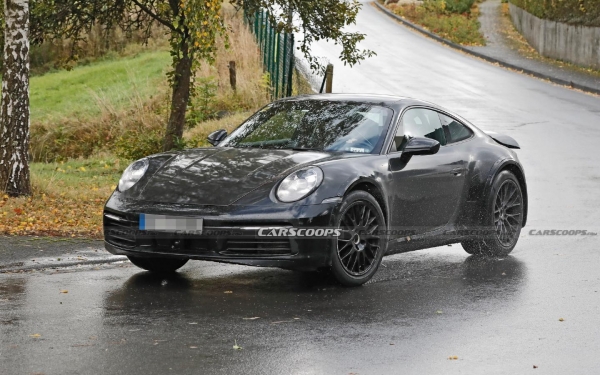 
            Safari-версия Porsche 911 для бездорожья: новые фото
        