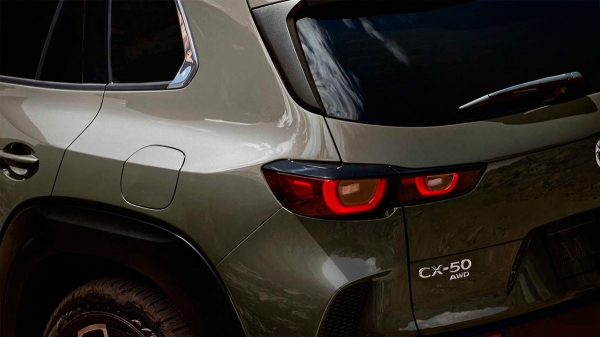 
            Mazda представила новый кроссовер CX-50. Фото и характеристики
        