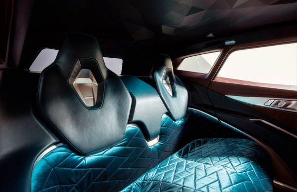 
            BMW показала 750-сильного конкурента Lamborghini Urus
        