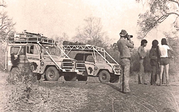 
            УАЗ показал особые внедорожники для пробега по Сахаре в 1975 году
        