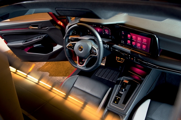 Volkswagen Golf GTI восьмого поколения: плюсы и минусы. Десять рецензий журналистов Авторевю и приглашенных авторов