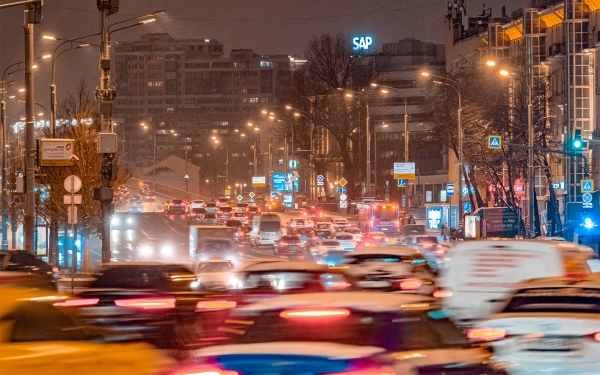 
            Власти Москвы предупредили о дорожном коллапсе перед праздниками
        