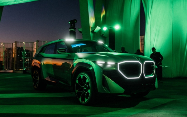 
            Новые спортивные машины BMW получат светящиеся «ноздри»
        