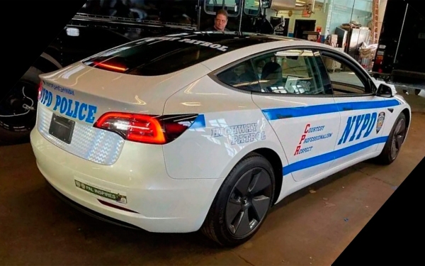 
            Нью-Йорк закупит около 300 новых полицейских электрокаров Tesla
        