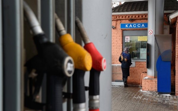 
            Как сэкономить на бензине: лайфхаки, которые помогут тратить меньше
        