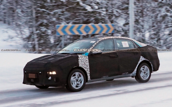 
            Новый Hyundai Solaris впервые заметили на тестах. Фото
        