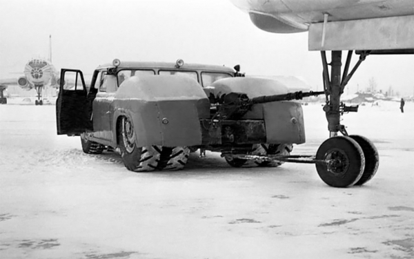 
            Седан-тягач и свинцовый КрАЗ: пять необычных советских машин
        