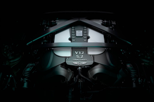 
            Aston Martin представил 700-сильный суперкар V12 Vantage
        