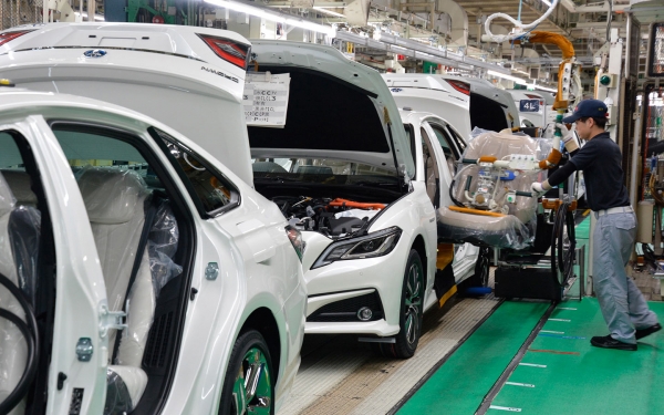 
            Toyota ограничит производство на 11 японских заводах из-за землетрясения
        