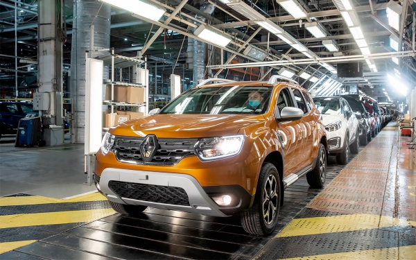 
            Renault приостановил работу в России
        