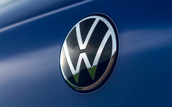 
            Volkswagen отзовет 100 тыс. машин из-за риска пожара
        