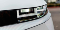 
            «Всемирным автомобилем года» стал электрический хэтчбек Hyundai
        