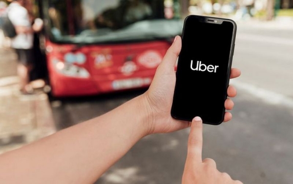 В Киев возвращается Uber: кто получит бесплатные поездки на такси