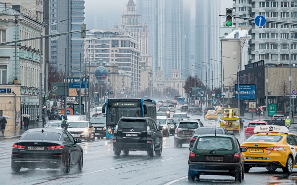 
            Власти Москвы попросили водителей отказаться от поездок на автомобилях
        