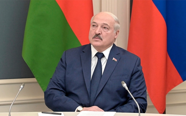 
            Лукашенко заявил о скором начале производства «своих Мерседесов»
        