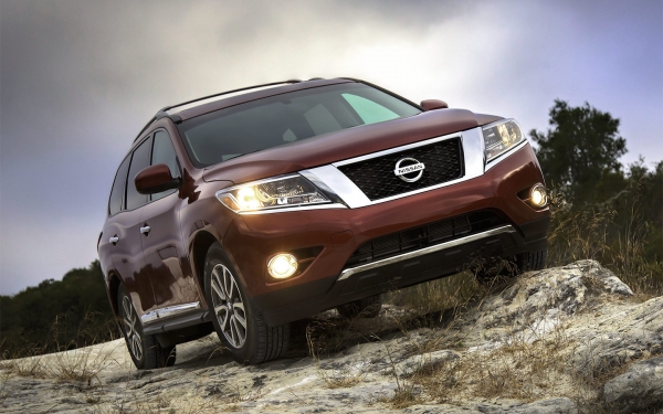 
            Nissan отзовет 233 тыс. Pathfinder из-за открывающегося капота
        
