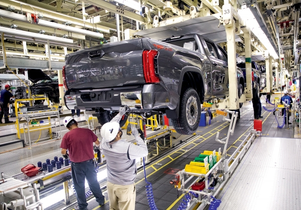 Бескрайняя: тест пикапа Toyota Tundra в Америке