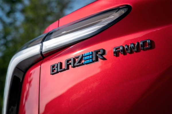 
            Chevrolet представил 565-сильный электрический кроссовер Blazer
        
